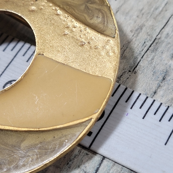 Circle Modernist Brooch. - Picture 4 of 6